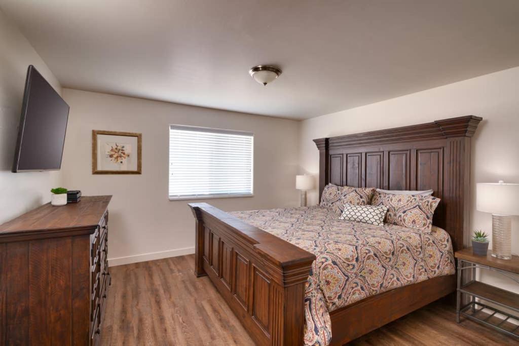 5J Top Floor Redcliff Condo, Pool & Hot Tub Moab Bagian luar foto