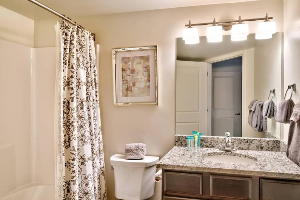 5J Top Floor Redcliff Condo, Pool & Hot Tub Moab Bagian luar foto
